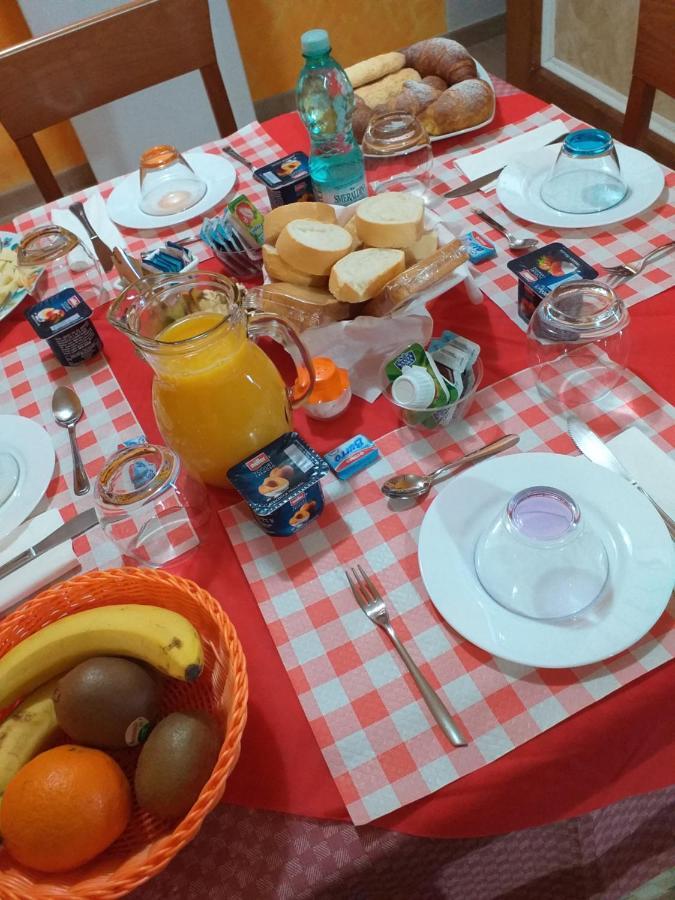 B&B Il Girasole SantʼAnna Arresi Εξωτερικό φωτογραφία