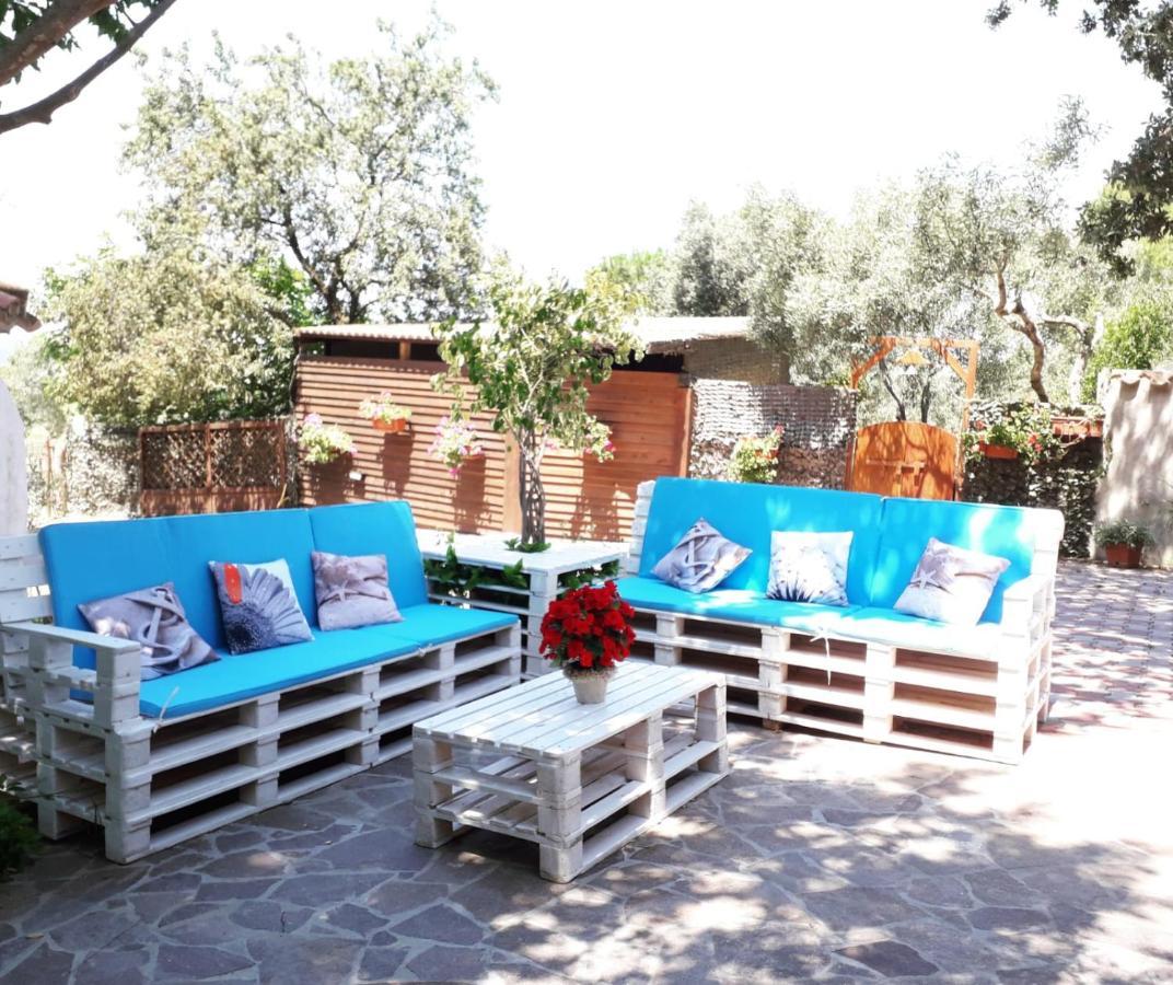 B&B Il Girasole SantʼAnna Arresi Εξωτερικό φωτογραφία