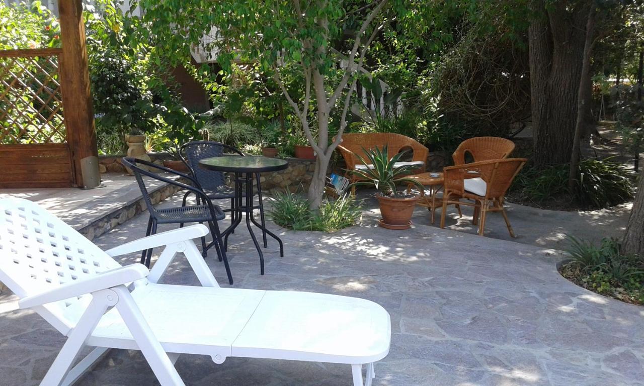 B&B Il Girasole SantʼAnna Arresi Εξωτερικό φωτογραφία