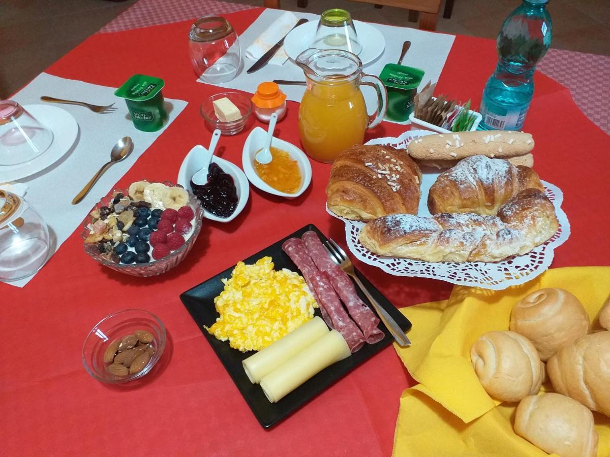 B&B Il Girasole SantʼAnna Arresi Εξωτερικό φωτογραφία
