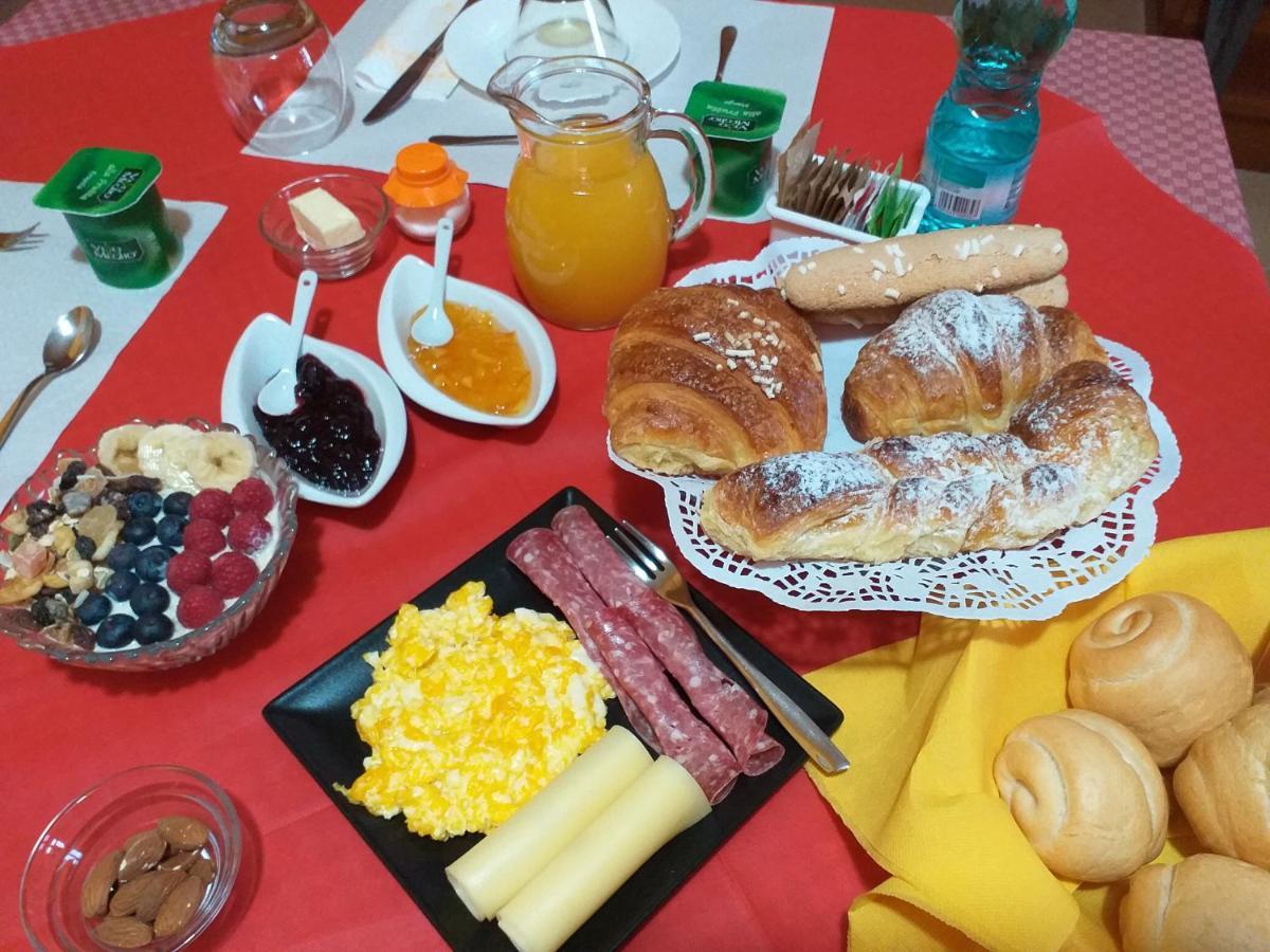 B&B Il Girasole SantʼAnna Arresi Εξωτερικό φωτογραφία