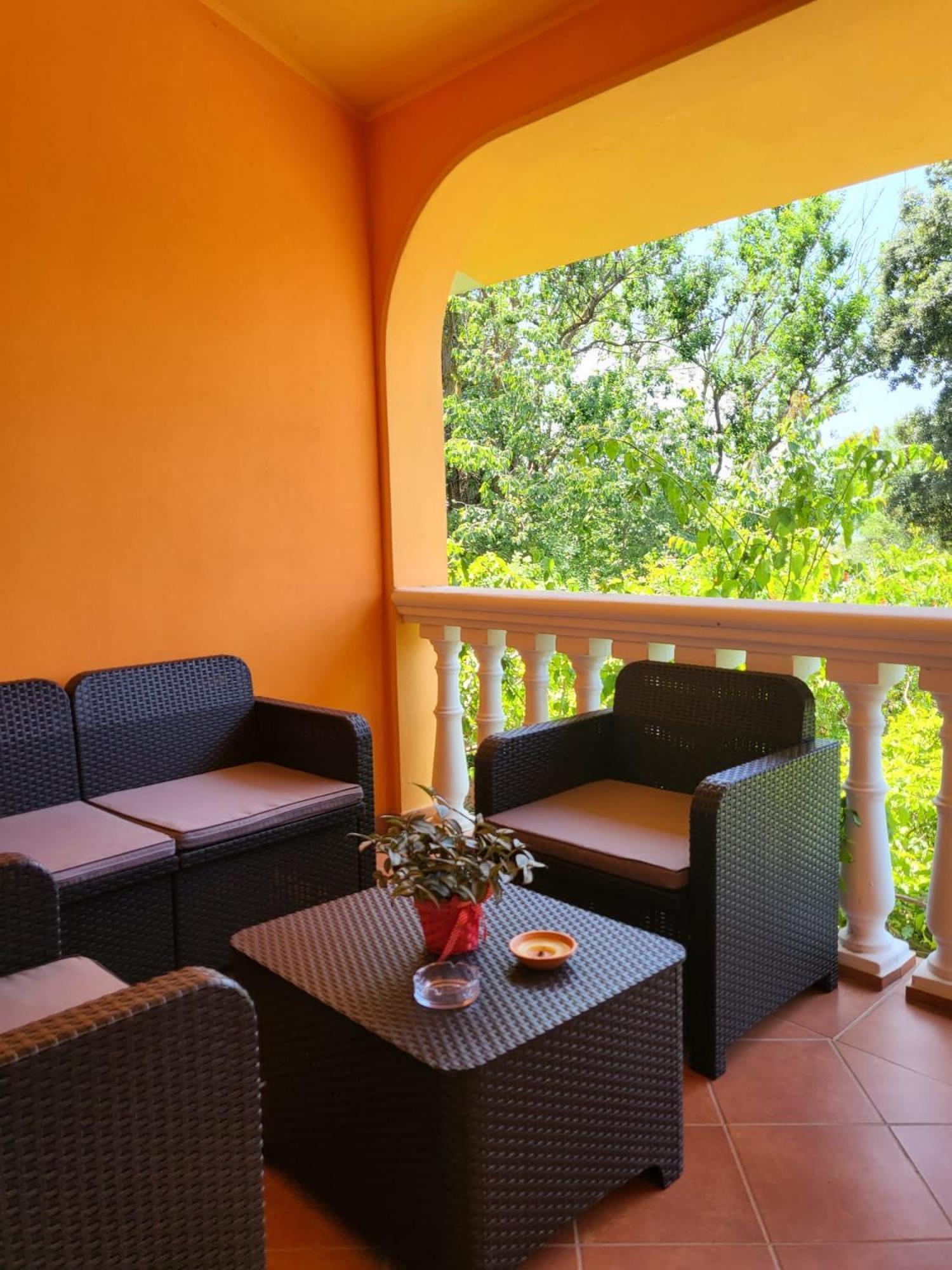 B&B Il Girasole SantʼAnna Arresi Εξωτερικό φωτογραφία