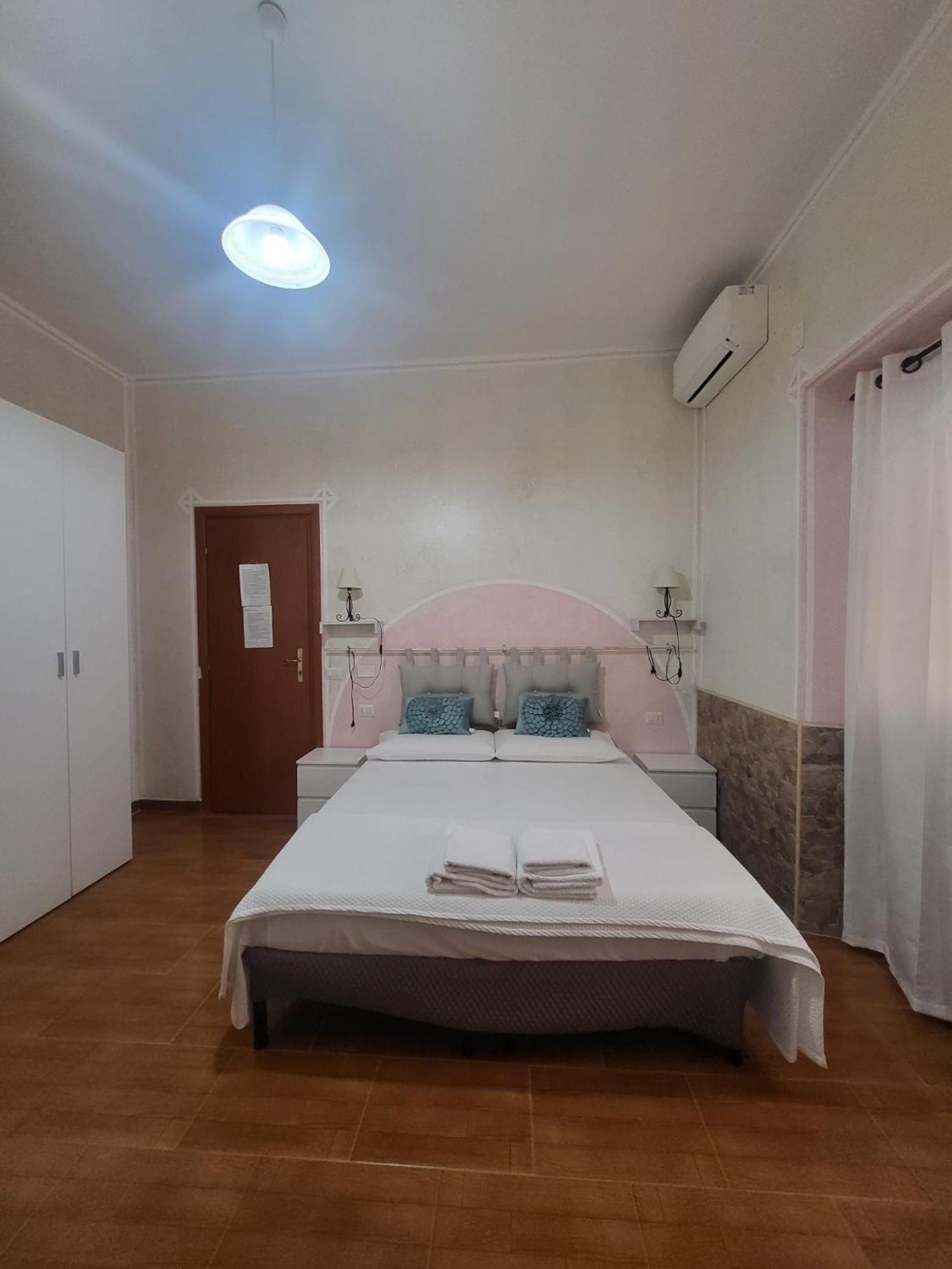 B&B Il Girasole SantʼAnna Arresi Εξωτερικό φωτογραφία